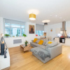 Отель Stylish 93sqm 2 Bed Historical City Centre Flat, фото 6