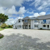 Отель Spacious and Comfortable Holiday Home With Large Private Garden, Near the Beach, фото 11