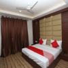 Отель OYO 16003 Hotel Glorify Stay, фото 19