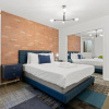 Отель Stylish Green N Gold 2Br 1Bath Apartment, фото 4