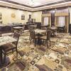 Отель La Quinta Inn & Suites by Wyndham DFW Airport West - Bedford, фото 24