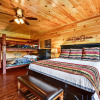 Отель Foxwood Mansion 14 Bedroom Cabin by RedAwning, фото 23