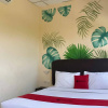 Отель RedDoorz @  Iodium Residence Cikarang, фото 7