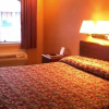 Отель Westwoods Inn & Suites, фото 2