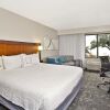 Отель Courtyard by Marriott Gulfport Beachfront в Галфпорте