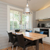 Отель Modern Holiday Home With a South-west Facing Garden, фото 7