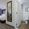 Отель St Jude Hotel в Кларенвилле