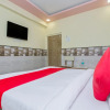 Отель OYO 22048 Trio Hotel, фото 13