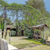 Отель OYO Homes 93598 Omah Baturan Syariah, фото 12