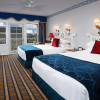 Отель Disneys Yacht Club Resort, фото 11