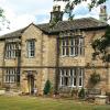 Отель Rogerthorpe Manor Hotel в Понтфракте