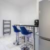 Отель Stunning Top 2 Bed Flat Tilbury Central Location, фото 11