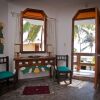 Отель Small Luxury Hotel, Hideaway Near Acapulco on the Beach, фото 6