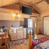 Отель Hollmig Sunset View 1 Bedroom Cabin by RedAwning, фото 8