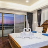 Отель Patong Hill Villa by Lofty, фото 10