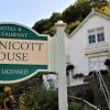 Отель Bonnicott House Hotel, фото 1