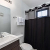 Отель Close To Music Row Touchless Nashville 4bd, фото 11