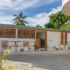 Отель Dhiffushi White Sand Beach Hotel в Дифуши