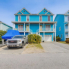 Отель Atlantic Beach Retreat w/ 2 Decks: Steps to Beach!, фото 1