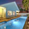 Отель Walk To Las Olas Blvd-heated Private Pool/hot Tub 2 Bedroom Home by Redawning, фото 12