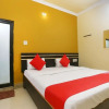 Отель OYO 48884 Hotel Trishakti, фото 13