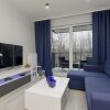 Отель Dark Blue and Grey Apartment by Renters, фото 6