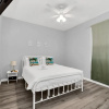 Отель Charming Home With Private Pool and Electric Fire Place! #4bc110, фото 22