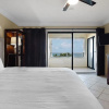 Отель The Lookout Condo, фото 6