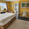 Отель Charming Fully Fitted Double Storey Cottage Near Constantia Village, фото 3