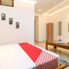 Отель OYO 26606 Hotel R K Grand, фото 11