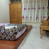 Отель OYO HOME 90764 Coke Guest House, фото 13