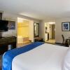 Отель Holiday Inn Express Hotel & Suites Meadowlands Area, an IHG Hotel, фото 22