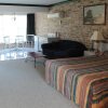 Отель Airport Motel Sir Francis Drake, фото 3