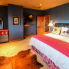 Отель Miracle Lodge - Four Bedroom Cabin with Hot Tub, фото 4