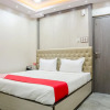 Отель OYO 12071 Afreen International Guest House, фото 7