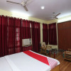 Отель OYO 10674 Hotel Royal Inn, фото 15