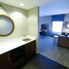 Отель Hampton Inn & Suites Forest City, фото 7