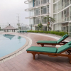 Отель Fully Furnished Studio with Comfort Design Majestic Point Serpong Apartment, фото 11