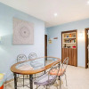 Отель Lovely, comfortable 1BR APT just off the promenade by 360 Estates, фото 10