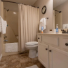 Отель Sweet Spot 2 Bedroom Condo, фото 9