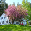 Отель Huckleberry Hill Bed and Breakfast, фото 1