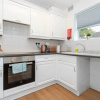 Отель Superb Two Bedroom Duplex With Garden and Parking, фото 6