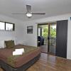 Отель Red Door Beach House - Marcoola Beach - PET FRIENDLY, FOXTEL, WIFI, 500 BOND, Linen Supplied, фото 6