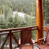Отель Aloha Whistler Accommodations - Creekside, фото 8