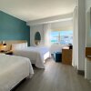 Отель Marseilles Beachfront Hotel, фото 3
