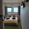 Отель Ocean Cabins - Saundersfoot, фото 10