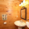 Отель Mayberry - Three Bedroom Cabin, фото 11