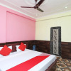 Отель OYO 28801 Radhika Guest House, фото 14