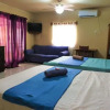 Отель Popeyes Beach Hostel Caye Caulker, фото 4