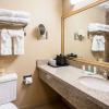 Отель Quality Inn & Suites, фото 37
